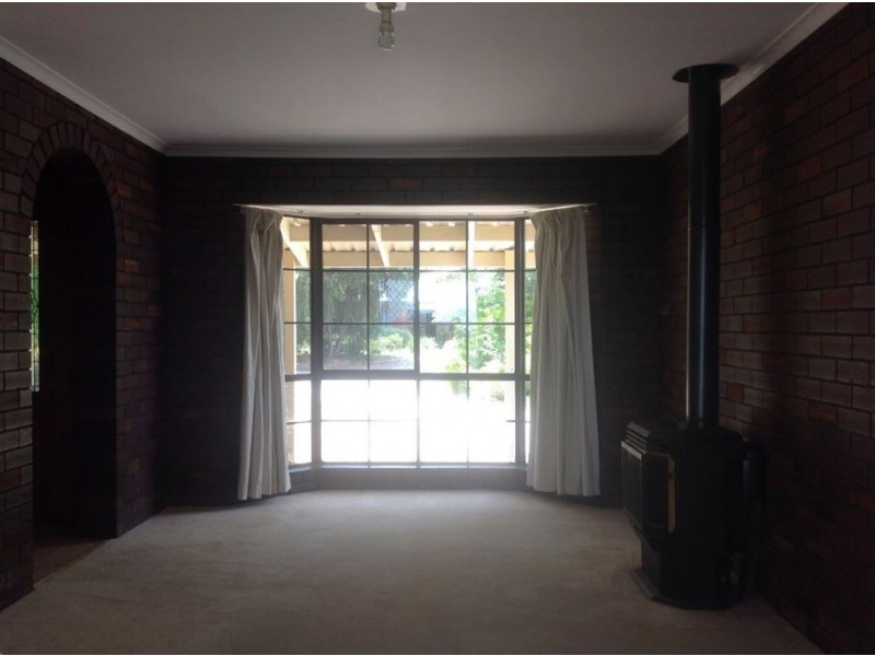 6 Lindisfarne Court, Thurgoona NSW 2640