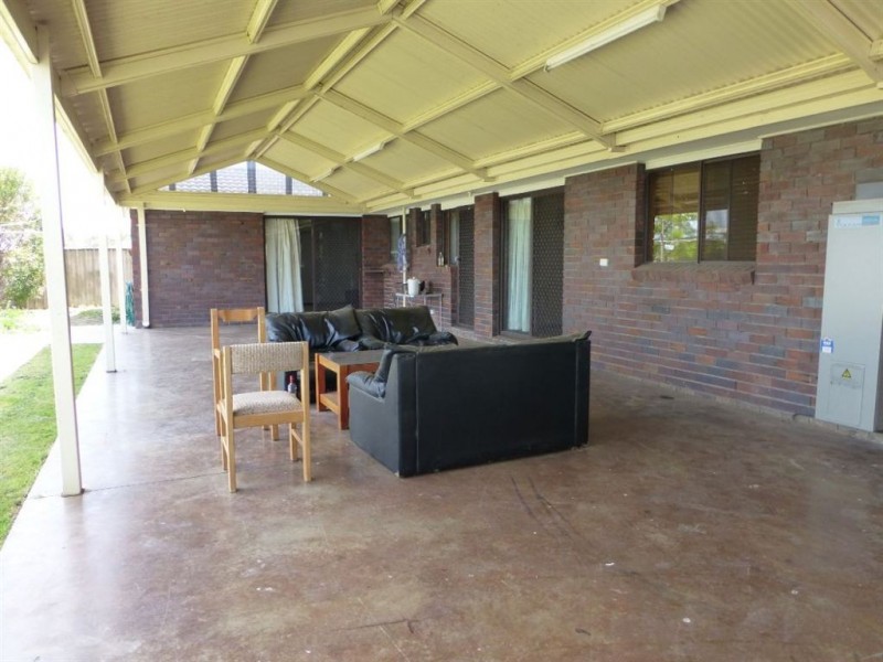 6 Lindisfarne Court, Thurgoona NSW 2640