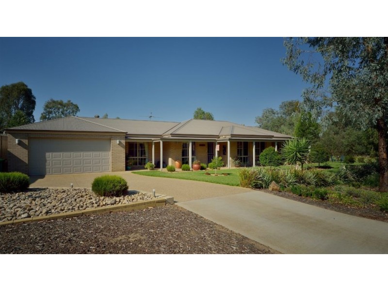 2 Blue Bonnet Way, Wodonga VIC 3690