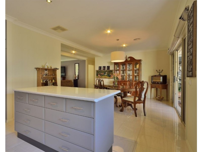2 Blue Bonnet Way, Wodonga VIC 3690
