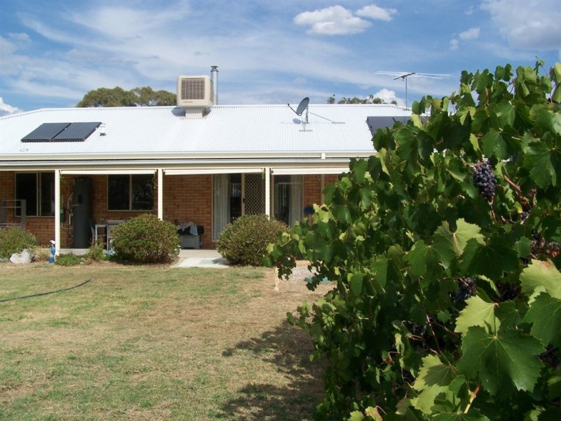 287 Soldiers Road, Barnawartha VIC 3688