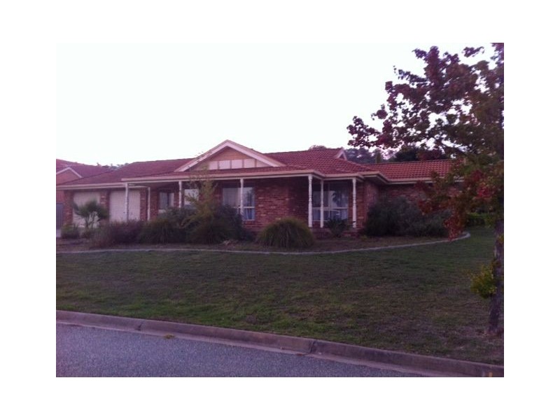 81 Crawshaw crescent, Lavington NSW 2641