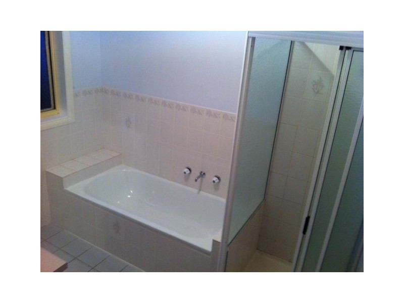 81 Crawshaw crescent, Lavington NSW 2641