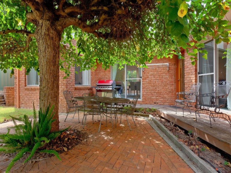 754 Forrest Hill Ave, Albury NSW 2640