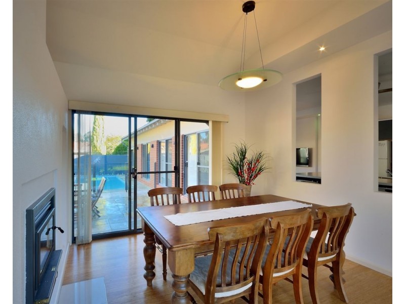 8 Gordon Grove, North Albury NSW 2640