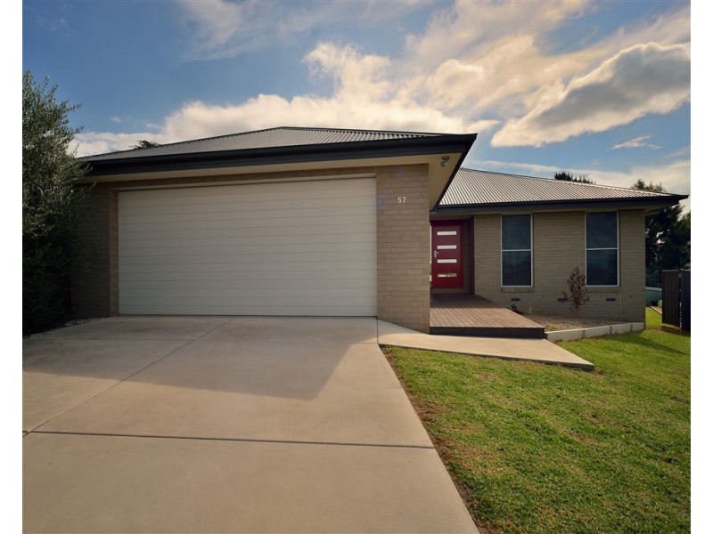 57 Mountain View Drive, Lavington NSW 2641