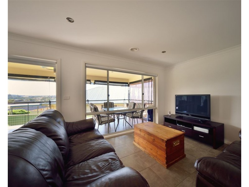 57 Mountain View Drive, Lavington NSW 2641