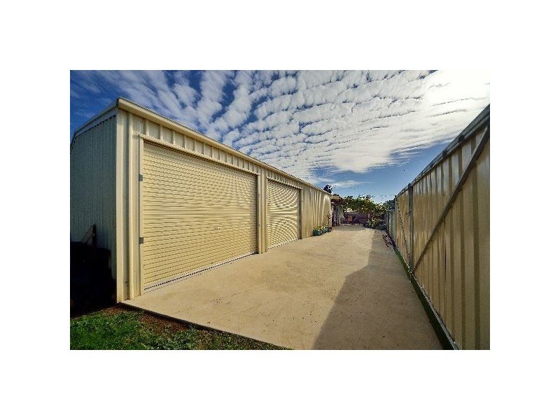 100 Kennedy Street,  Howlong, Howlong NSW 2643