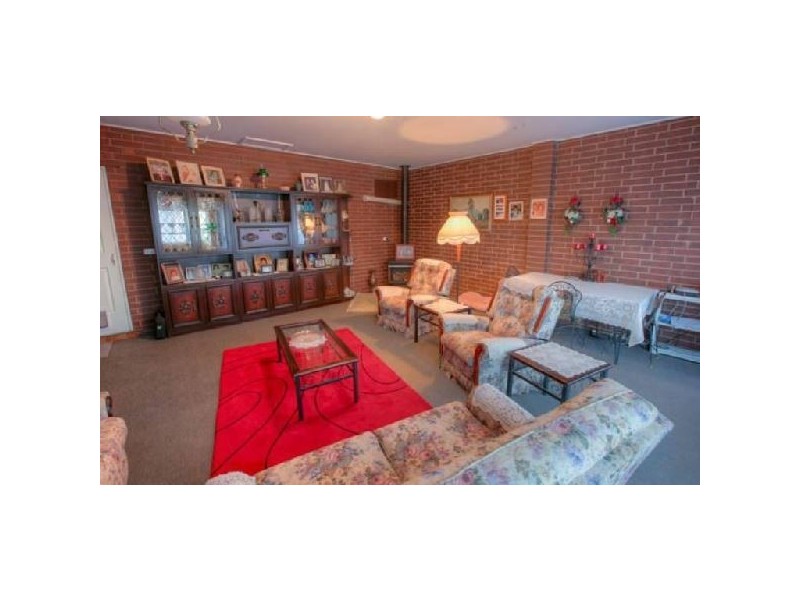 100 Kennedy Street,  Howlong, Howlong NSW 2643