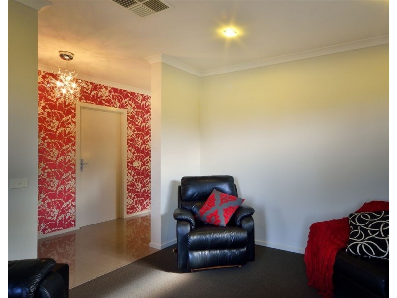 18 Black Springs Circuit, Albury NSW 2640