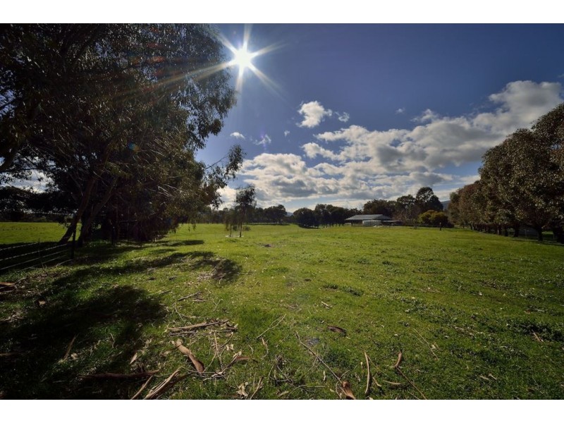 720 Back Creek Road, Yackandandah VIC 3749