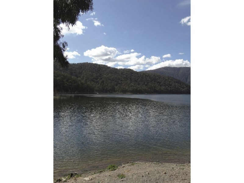 3 Tokes Crescent, Dartmouth VIC 3701