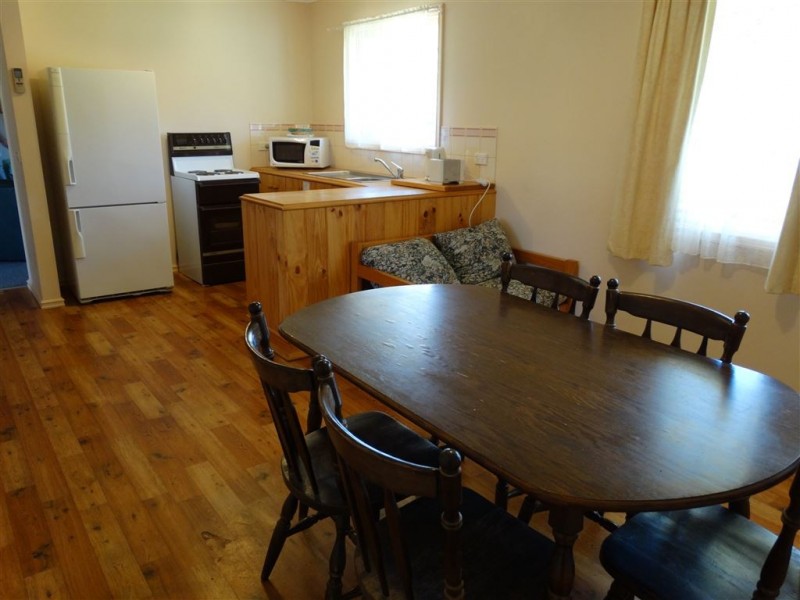 3 Tokes Crescent, Dartmouth VIC 3701