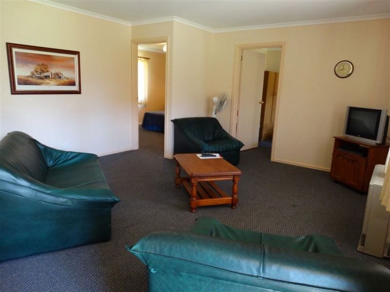 3 Tokes Crescent, Dartmouth VIC 3701