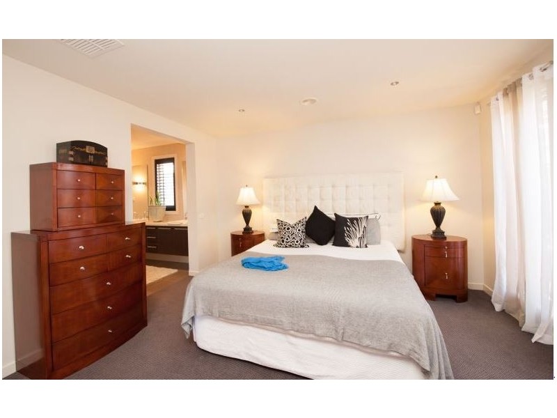 92 Yarralumla Drive, Wodonga VIC 3690