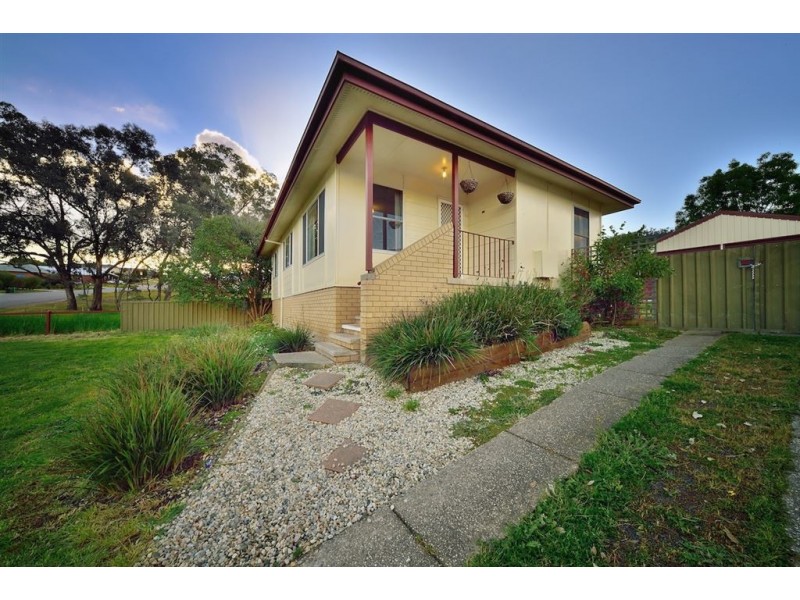 16 Banksia Street, West Albury NSW 2640