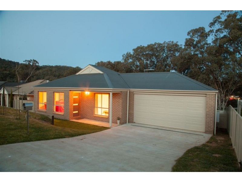 6 Briwood Court, West Albury NSW 2640