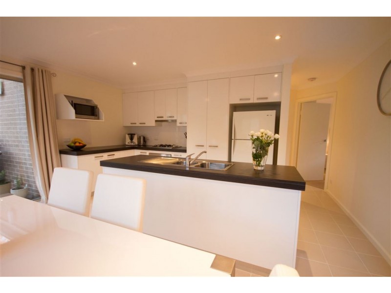 6 Briwood Court, West Albury NSW 2640