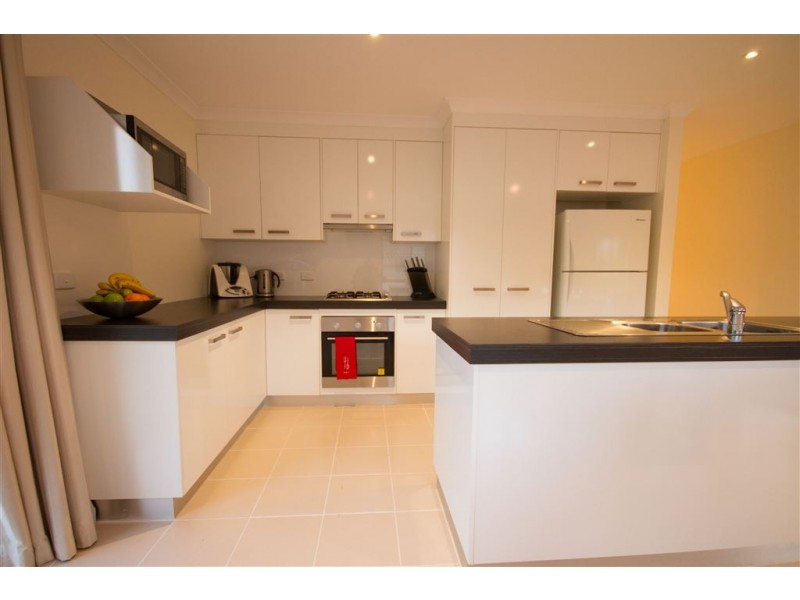 6 Briwood Court, West Albury NSW 2640