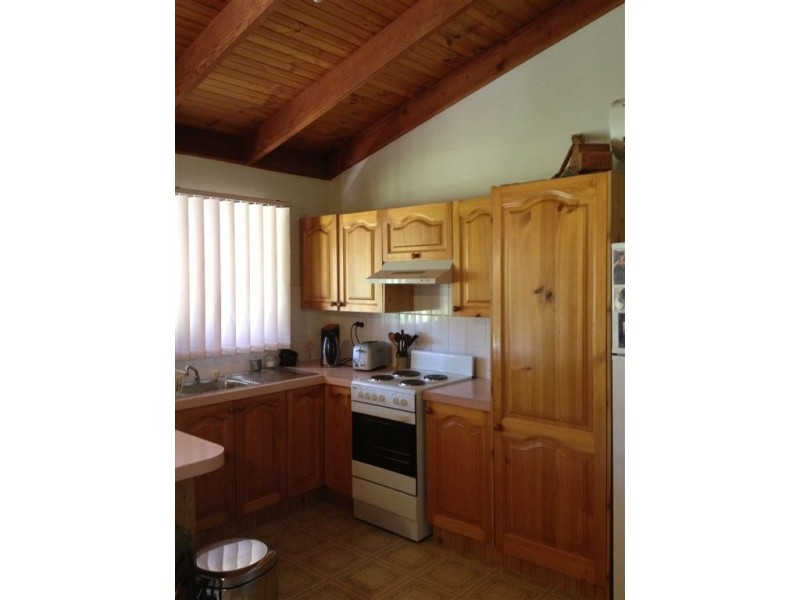 9 Angle Street, Chiltern VIC 3683