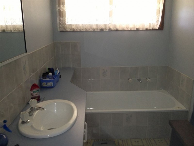 9 Angle Street, Chiltern VIC 3683