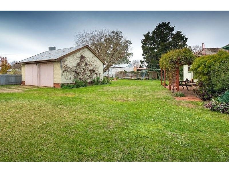 98 Balfour Street, Culcairn NSW 2660