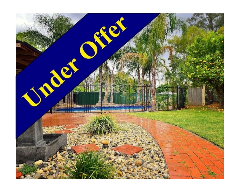 335 Parkland Cres, Lavington NSW 2641