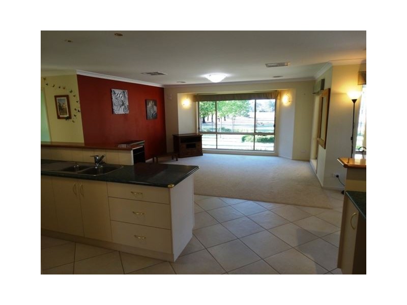 79 Dunne Crescent, Thurgoona NSW 2640