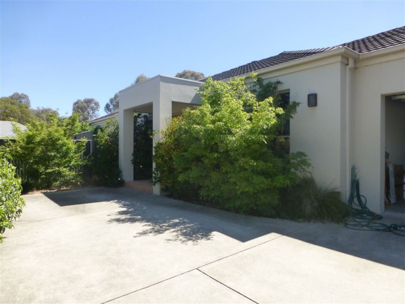 2/39 Florence Cres, West Albury NSW 2640