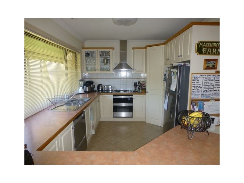 1 Clarendon Avenue, Wodonga VIC 3690