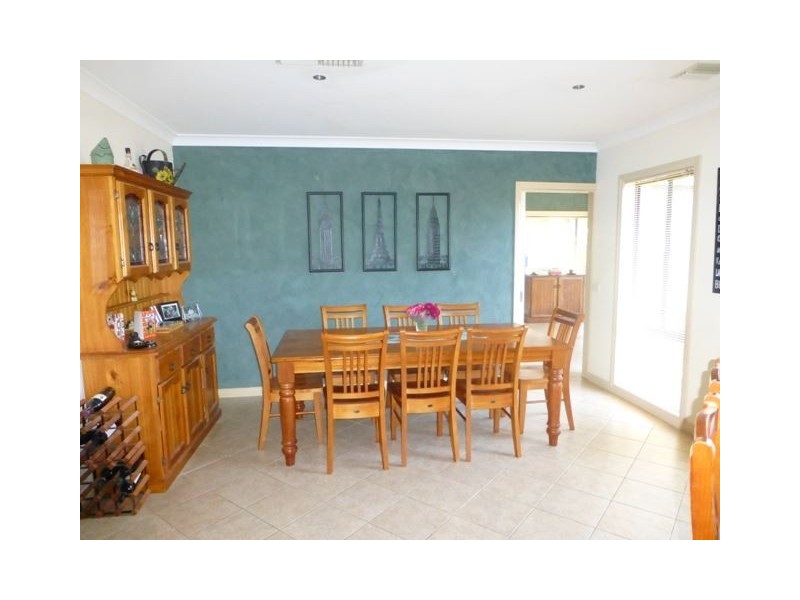 1 Clarendon Avenue, Wodonga VIC 3690