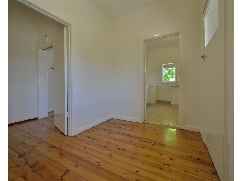 27 Commercial Street, Walla Walla NSW 2659