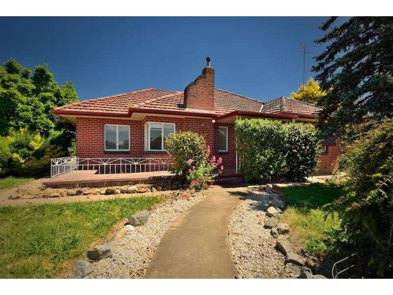 27 Commercial Street, Walla Walla NSW 2659