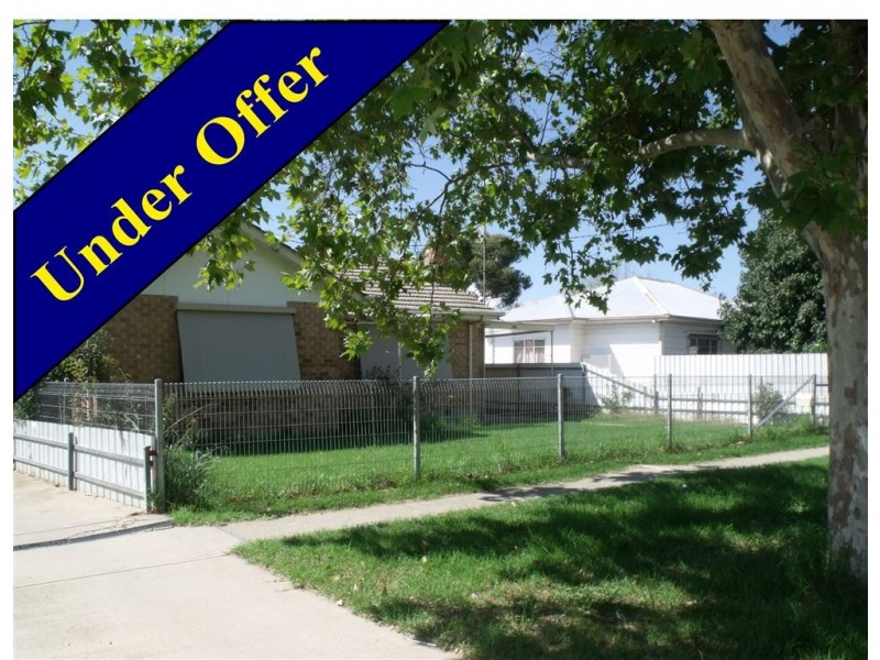 348 Urana Road, Lavington NSW 2641