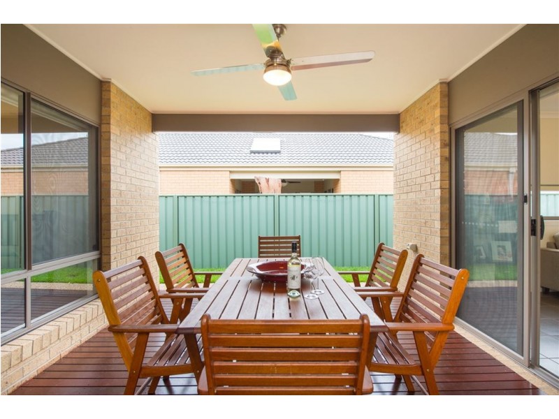 48 Champions Drive, Albury NSW 2640