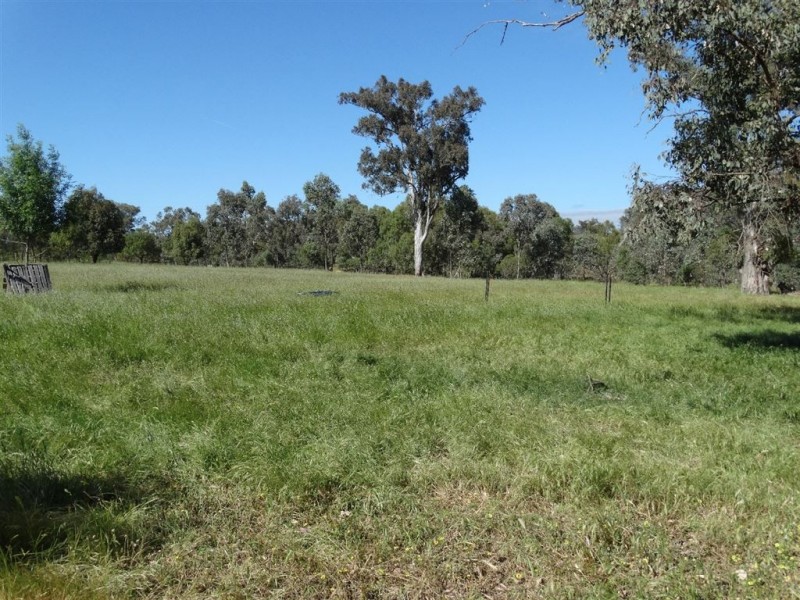 48 Bridle Lane, Table Top NSW 2640