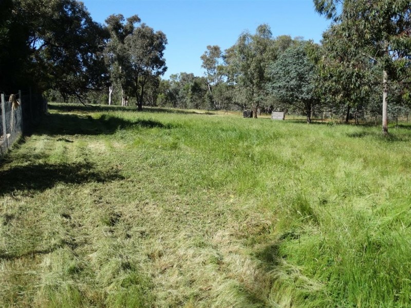 48 Bridle Lane, Table Top NSW 2640