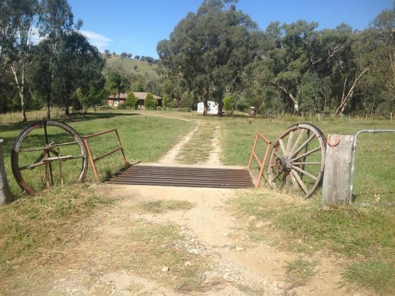 657 Sandy Creek Road, Sandy Creek VIC 3695