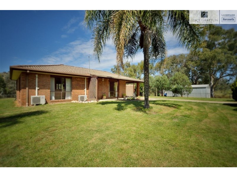 657 Sandy Creek Road, Sandy Creek VIC 3695