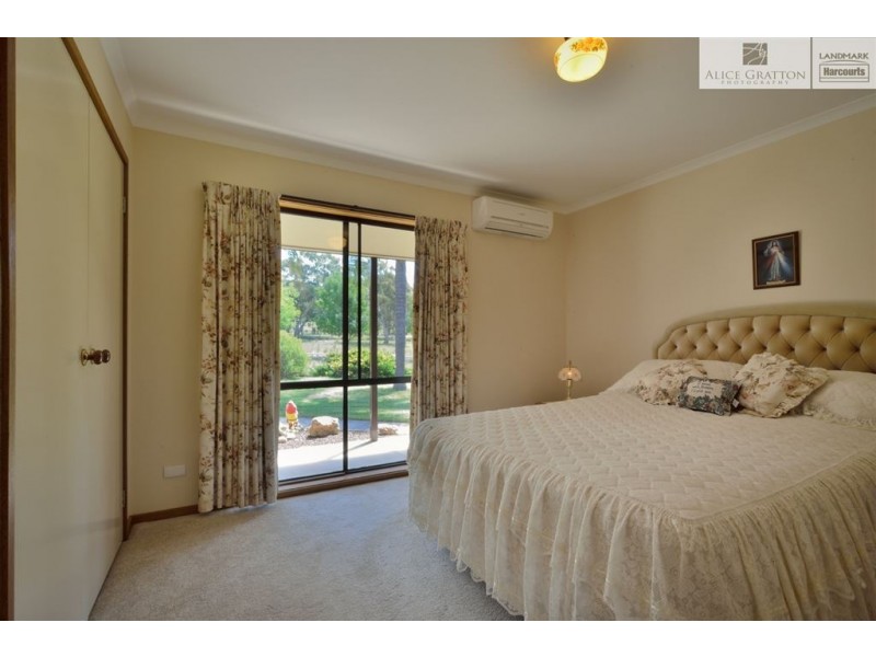 657 Sandy Creek Road, Sandy Creek VIC 3695