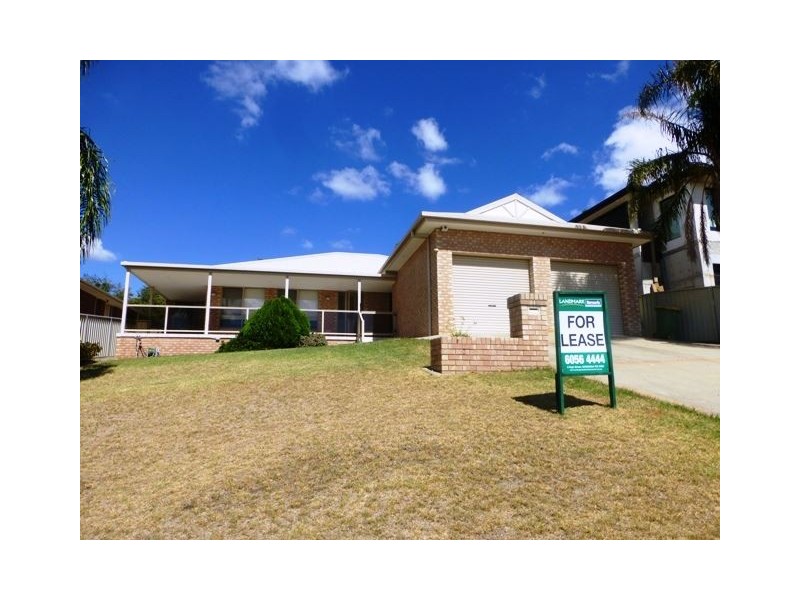 257 Desmond Street, Lavington NSW 2641