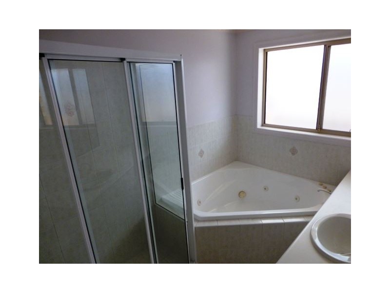 257 Desmond Street, Lavington NSW 2641