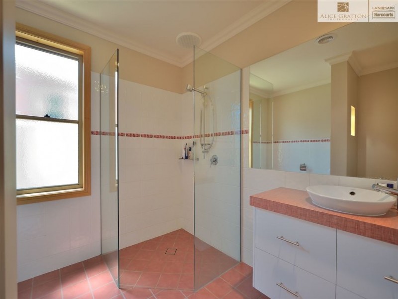 105 Forest Drive, Thurgoona NSW 2640