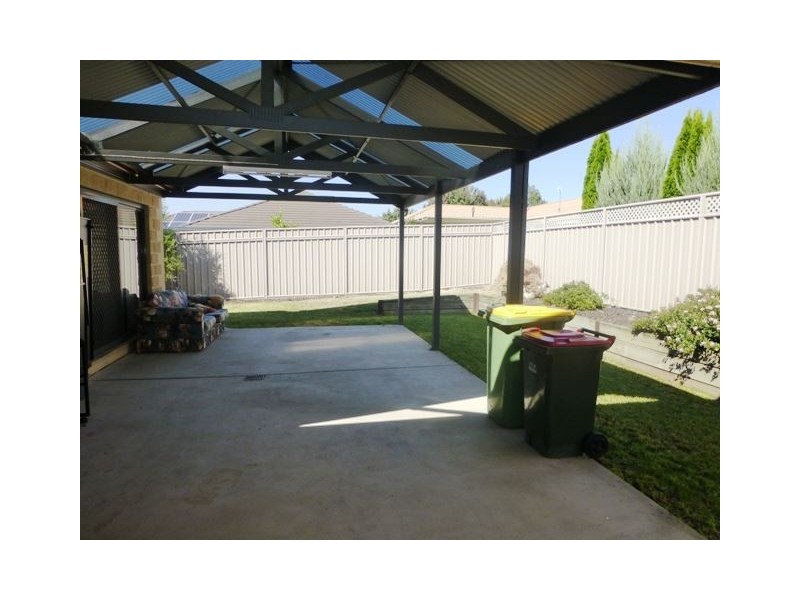 25 Ambrose Crescent, Wodonga VIC 3690