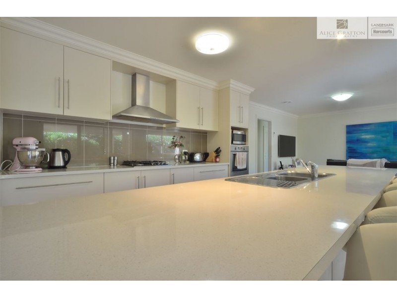 8 Bullfrog Court, Thurgoona NSW 2640