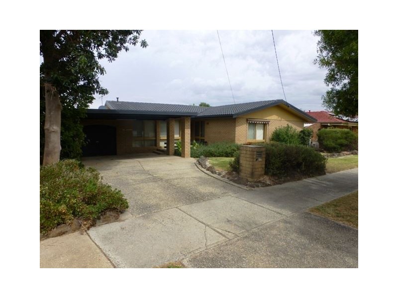27 Magnolia Street, Wodonga VIC 3690