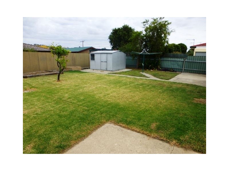 27 Magnolia Street, Wodonga VIC 3690