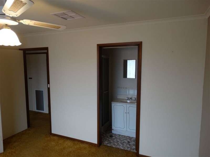 559 Regina Avenue, North Albury NSW 2640