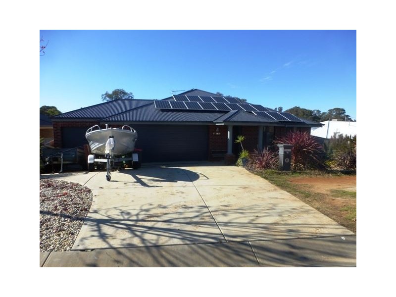 18 Pro Hart Drive, Baranduda VIC 3691