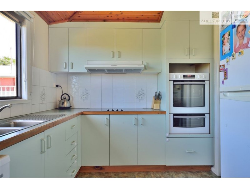 50 Hawkins Street, Howlong NSW 2643